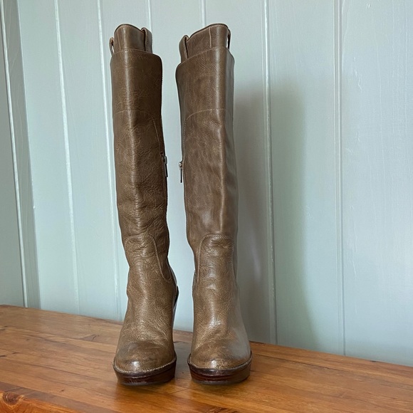 FRYE Paige Wedge Tall Leather Riding Boots EUC - Picture 9 of 15